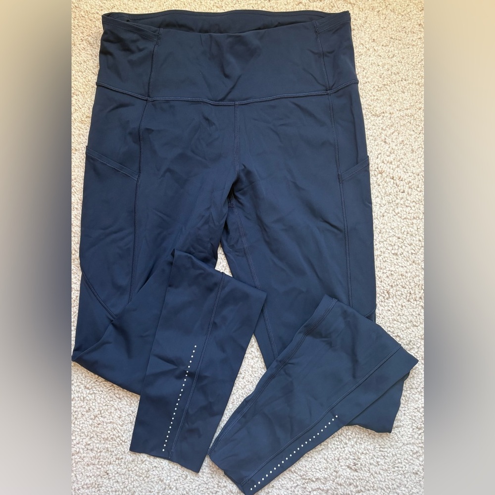 Lululemon Women's Navy Blue Leggings size 8